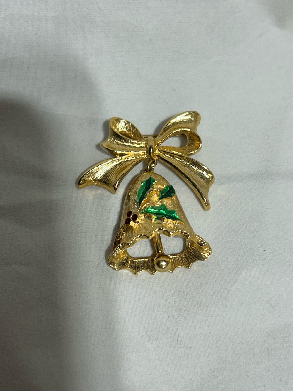 Vintage New View Gold Tone Christmas Bell Brooch Pin Holiday Bow